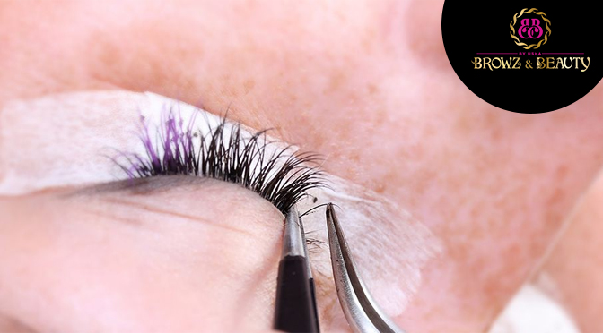 When and Why Do Some Eyelash Extensions Get Too Sticky?