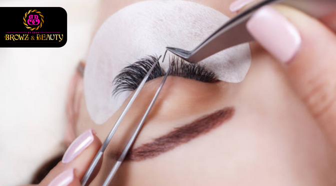 How to Groom Yourself Before Your Lash Extension Session?